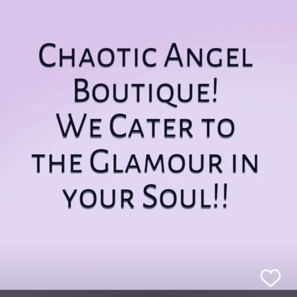 Dressing the Queens of the World - Picture 1 of 10